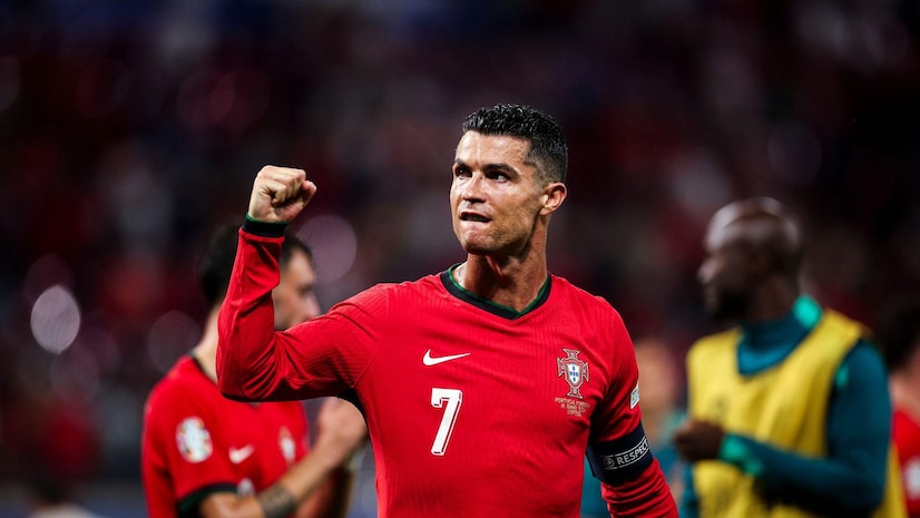 苦苦支撑！杜兰特伤退&布克17中12空砍28分3篮板3助攻.